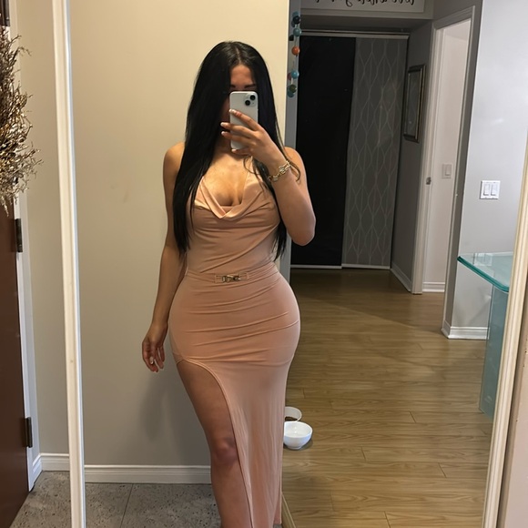Long dress - Picture 1 of 3